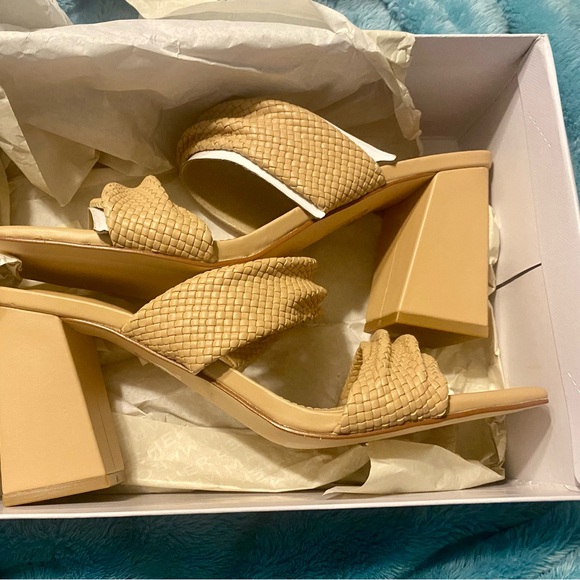 NIB Marc Fisher Eloria Block Heel Sandals 9M - Picture 6 of 13